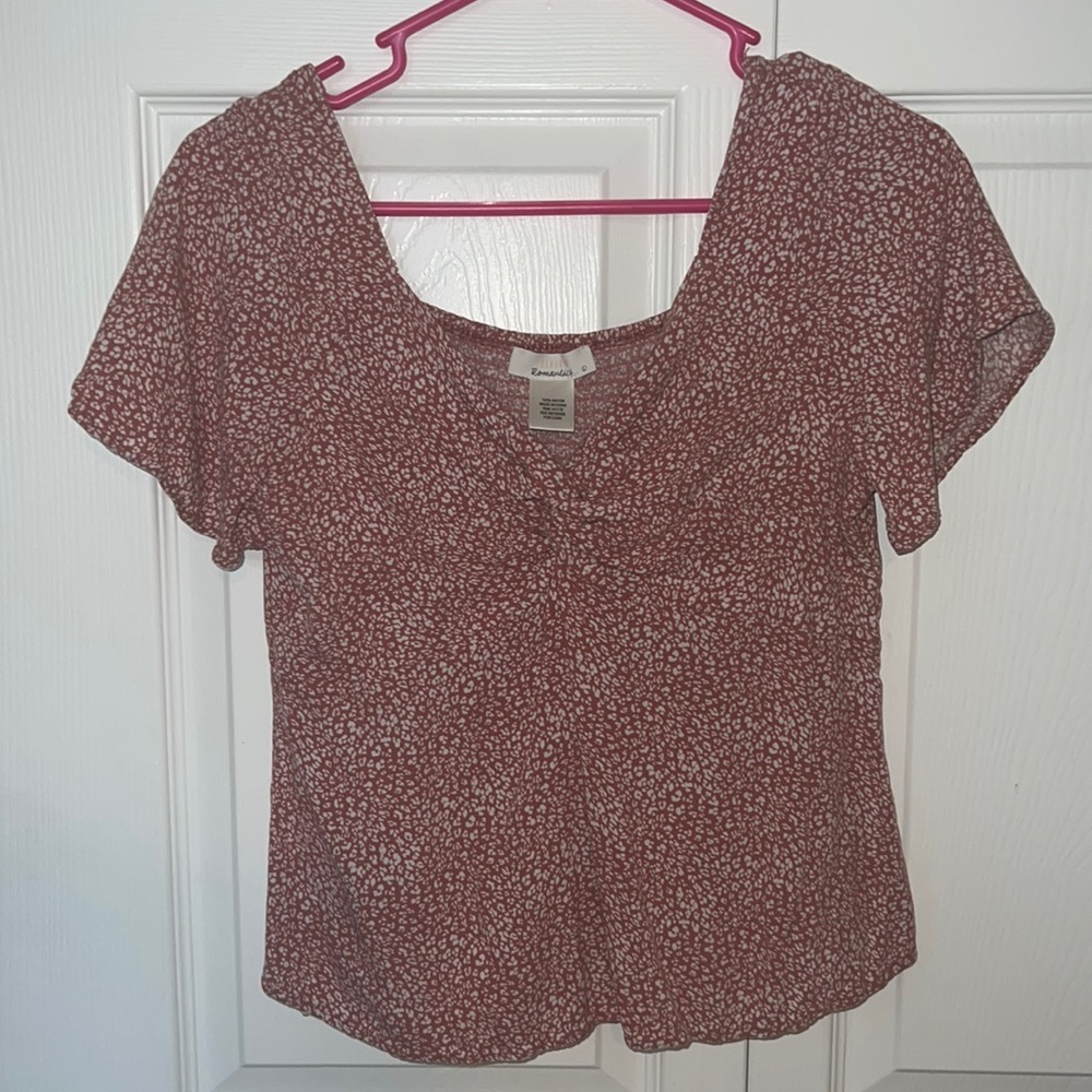 Women’s pink cheetah print top